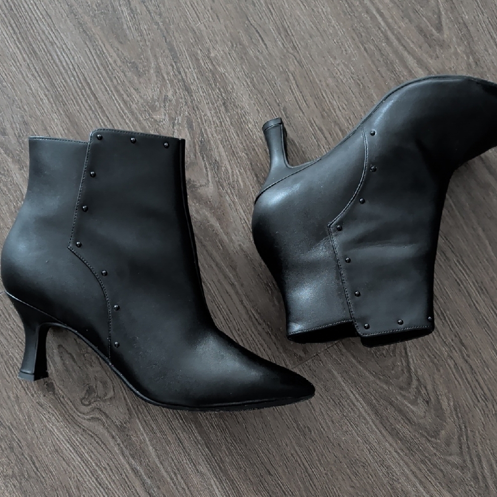 Clarks Black Pointed-Toe Ankle Booties with Stud Accents
